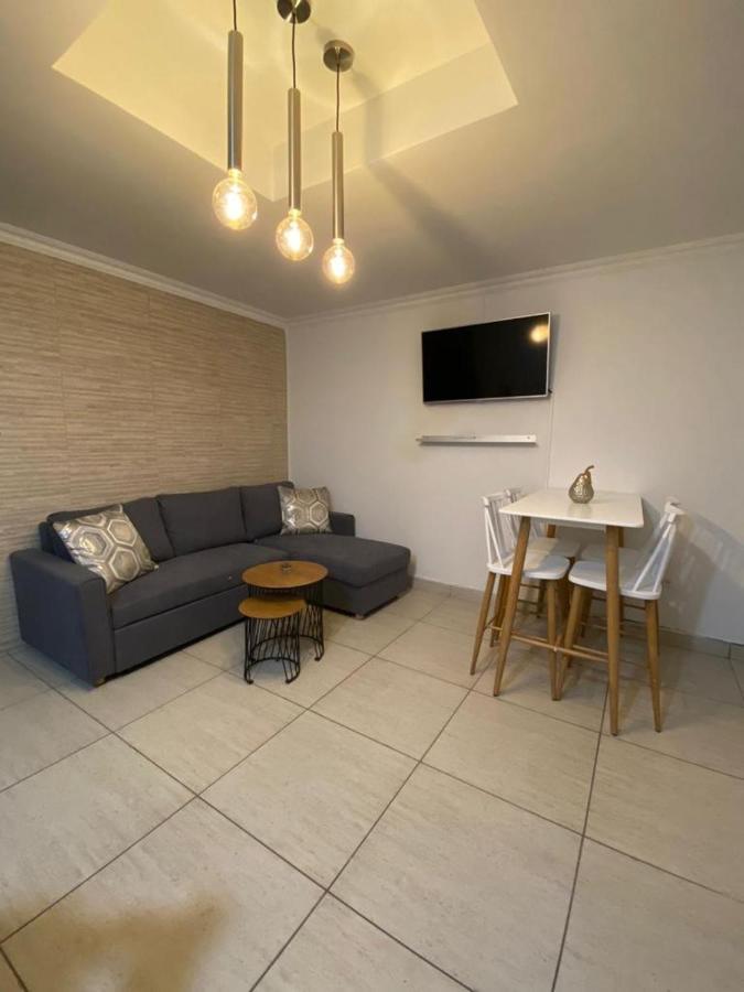 White Sands Apartments, 3 Minutes Walking To The Beach Palm Beach Buitenkant foto